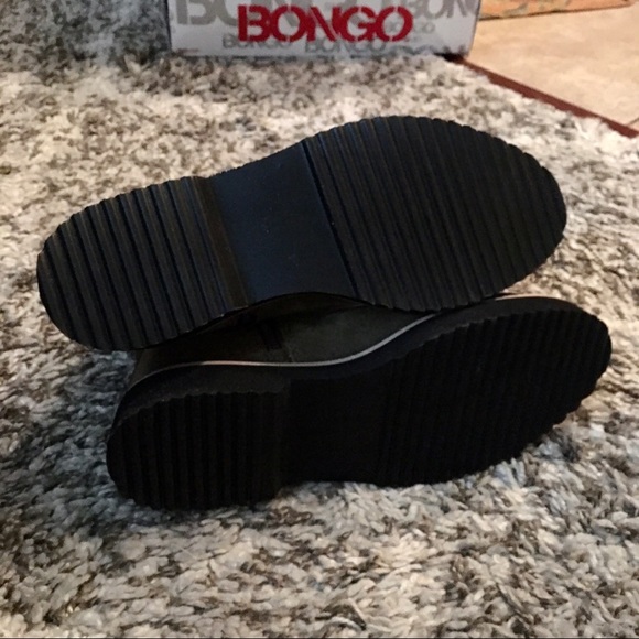 BONGO Women's Kinsley Taupe Ankle Bootie - Picture 5 of 6